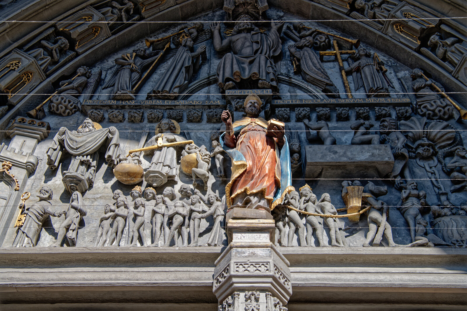 Fribourg et la Cathedrale St-Nicolas - urgences dentaires en ville